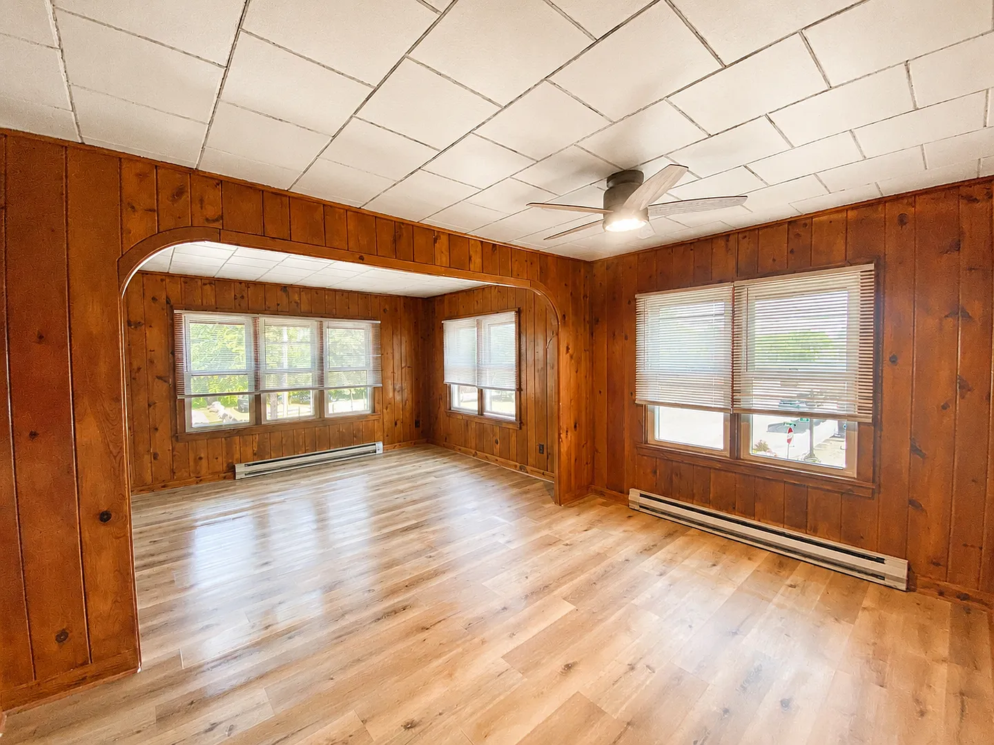 Wisconsin House Apartments — Photo 2