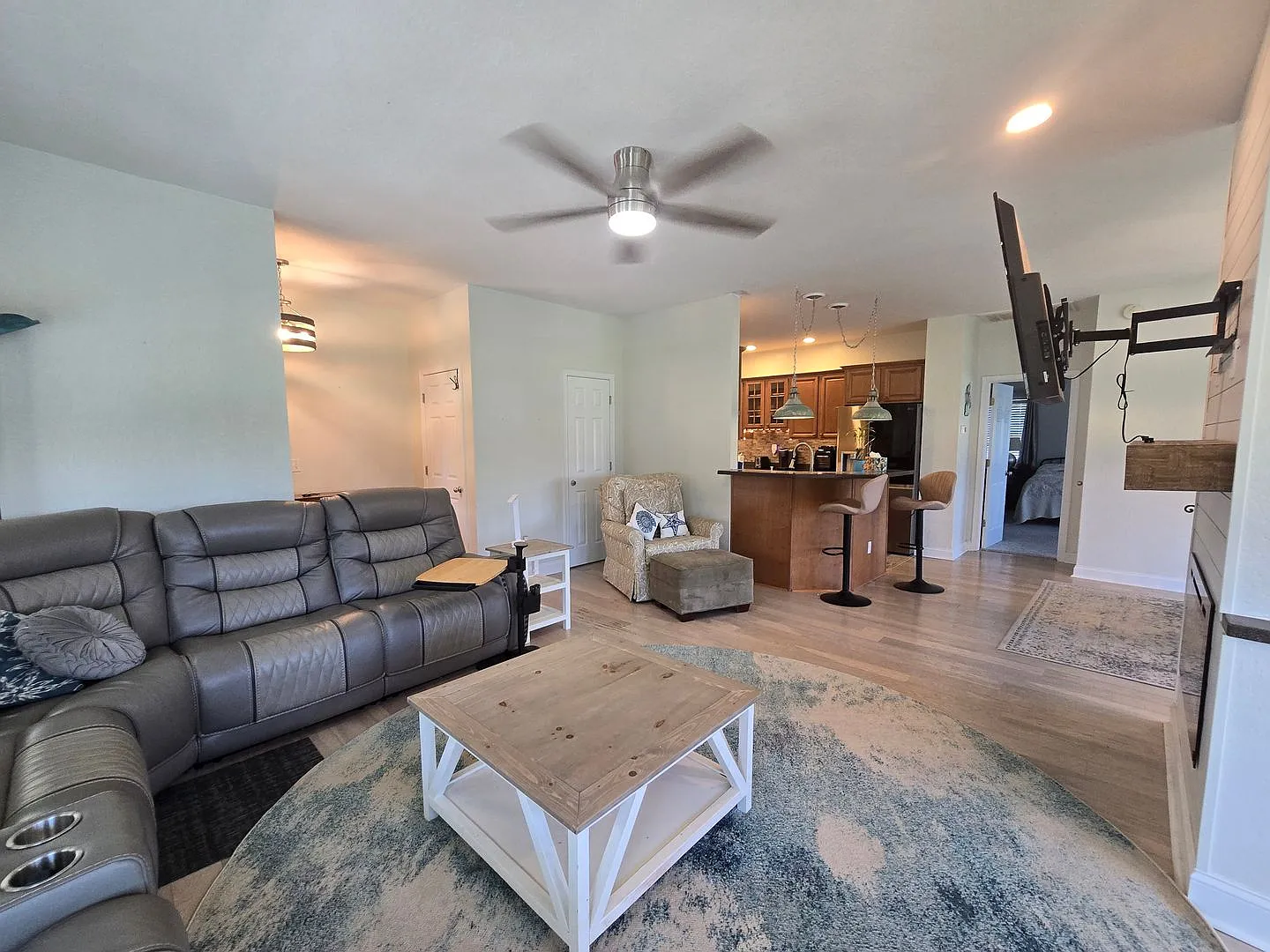 Sun- Filled, 4 Bed, 3.5 Bath in Waterfront Community of Riversedge in Moyock. — Photo 4
