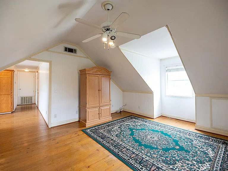 419-E-DARBONNE-living_05082025