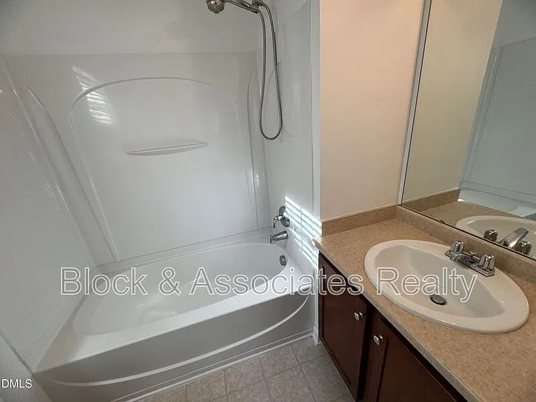 2212 Persimmon Ridge Dr — Photo 8