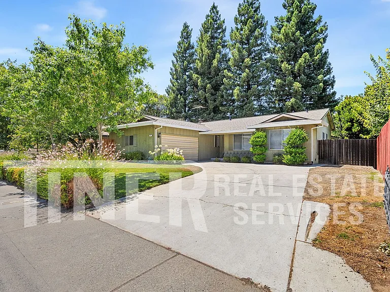 24 Grand Rio Cir — Photo 2