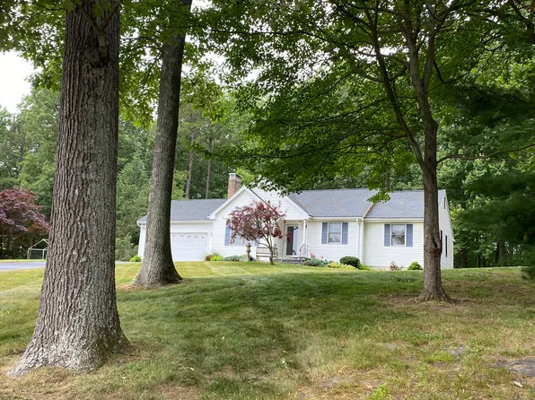 19 Chelsea Ridge Drive, Vernon, CT 06066