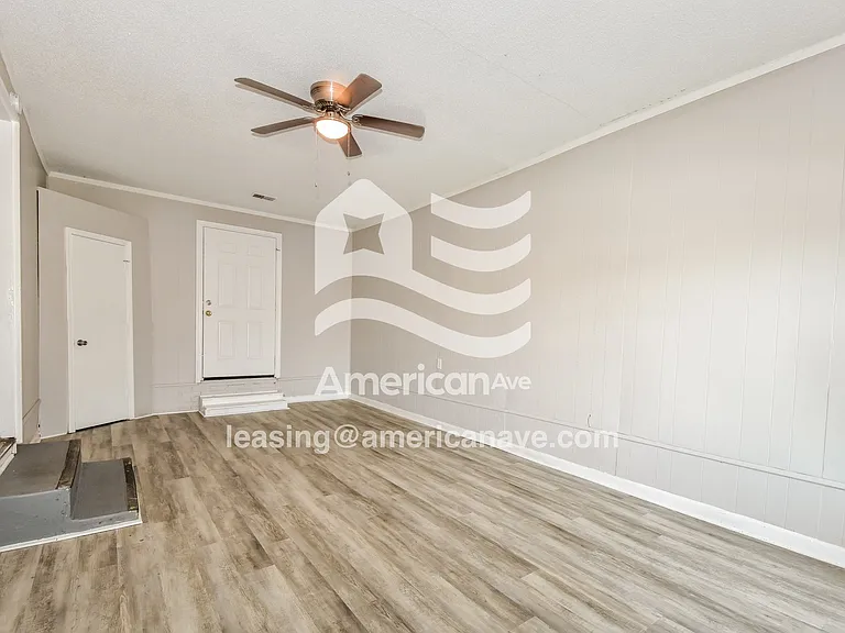 1738_003_living_room_13934791.jpg