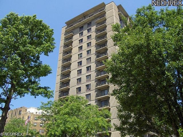 1st image of 12500 Edgewater Dr APT 1001