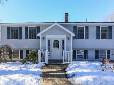 7 East Ln, Nottingham, NH, 03290
