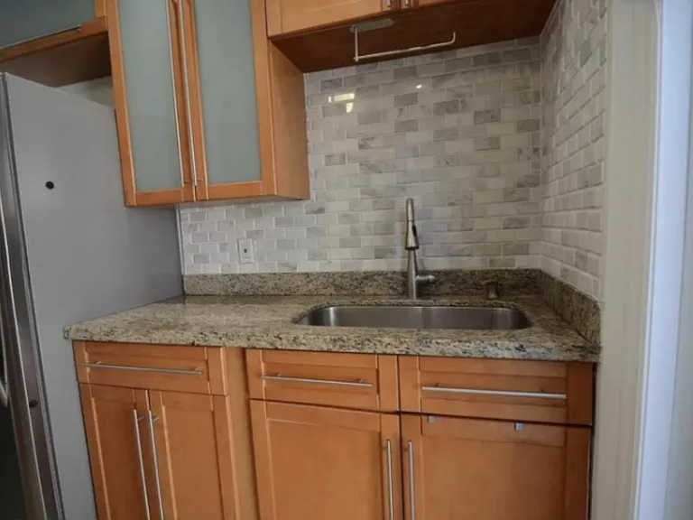 3721 NE 170th St #1 — Photo 29