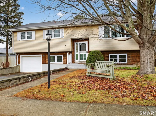 141 Capstan Avenue, Groton, CT 06355