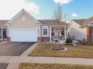 2892 Stoney Creek Dr, Elgin, IL 60124