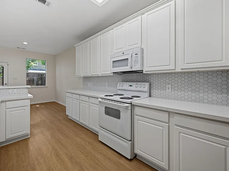 17602 Bering Bridge Ln — Photo 9