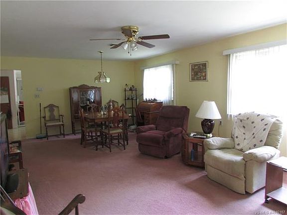 2nd image of 27 Le Lamentin Dr