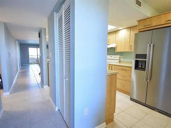 4th image of 103 1ST STREET E #306
