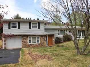 1180 Flowers Ln, Marysville, PA 17053