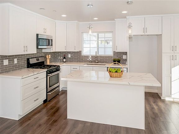 4th image of 7723 Genesta Ave