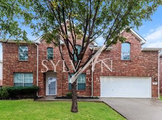 1025 Lindstrom Dr, Fort Worth, TX 76131