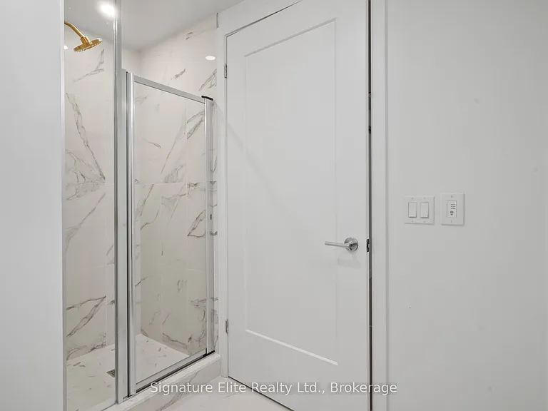 801 The Queensway #520 — Photo 12