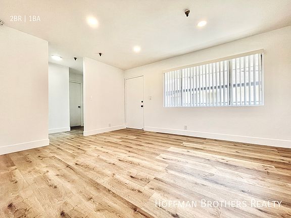 4th image of 11432 Cedar Ave #9