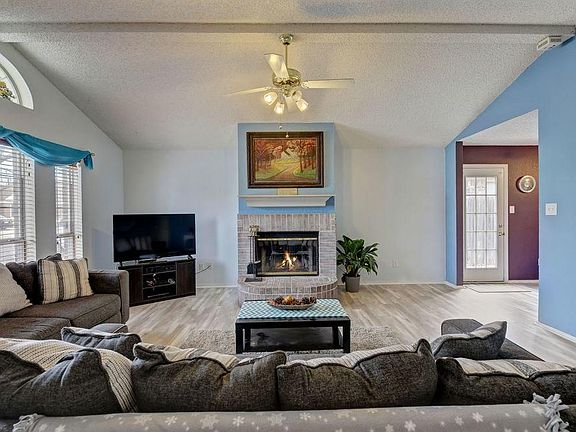 5th image of 3744 Waxwing Cir S