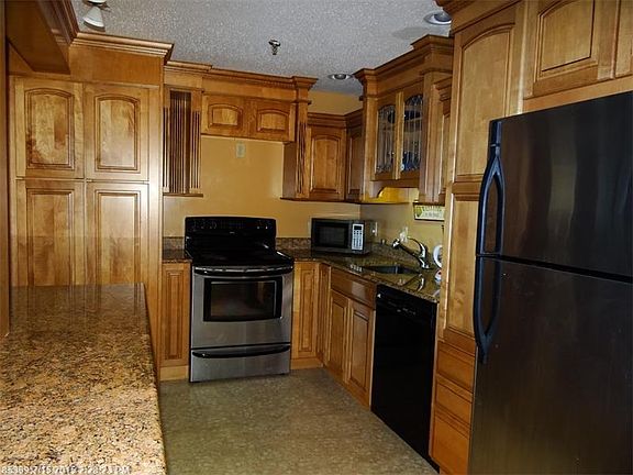 5th image of 39 W Grand Ave #46