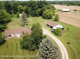 8193 Hunter Rd, Bath, MI 48808