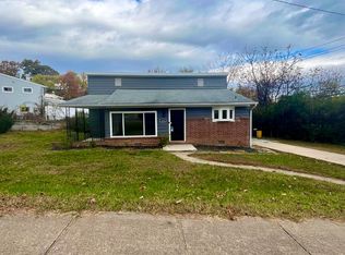 102 Shelly Rd, Glen Burnie, MD 21061