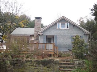 109 Hardig Rd, Warwick, RI 02886