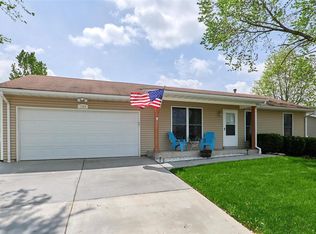1354 Half Moon Dr, O'Fallon, MO 63366