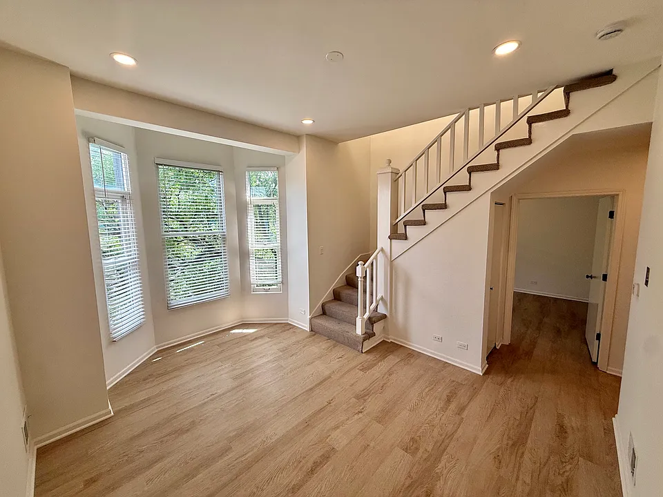 935 W Armitage Ave #3B
