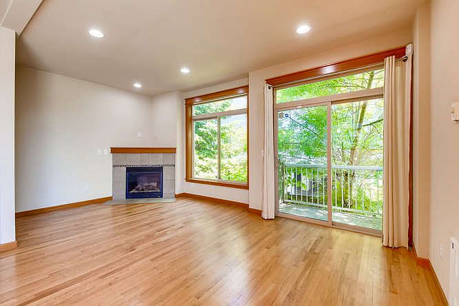 Main Lvl - Living Rm