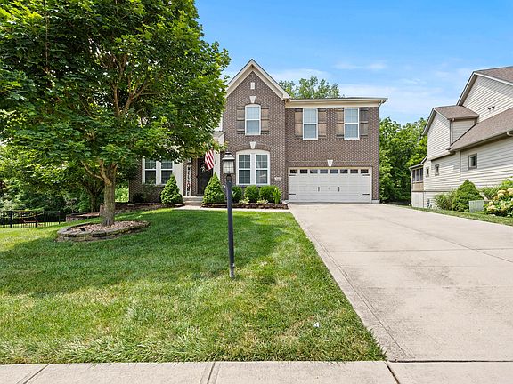2nd image of 210 Blue Jacket Cir