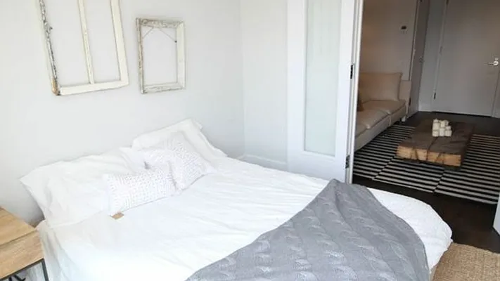 Rented by Nooklyn NYC LLC | media 17