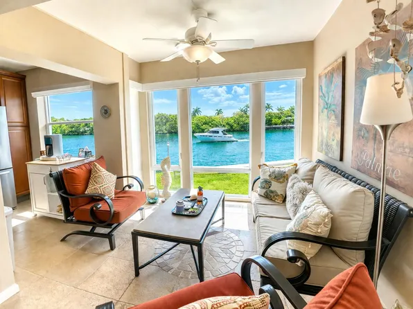 9 Colonial Club Drive #202, Boynton Beach, FL 33435