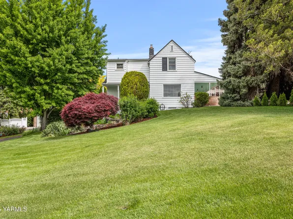 401 N 4th St, Selah, WA 98942