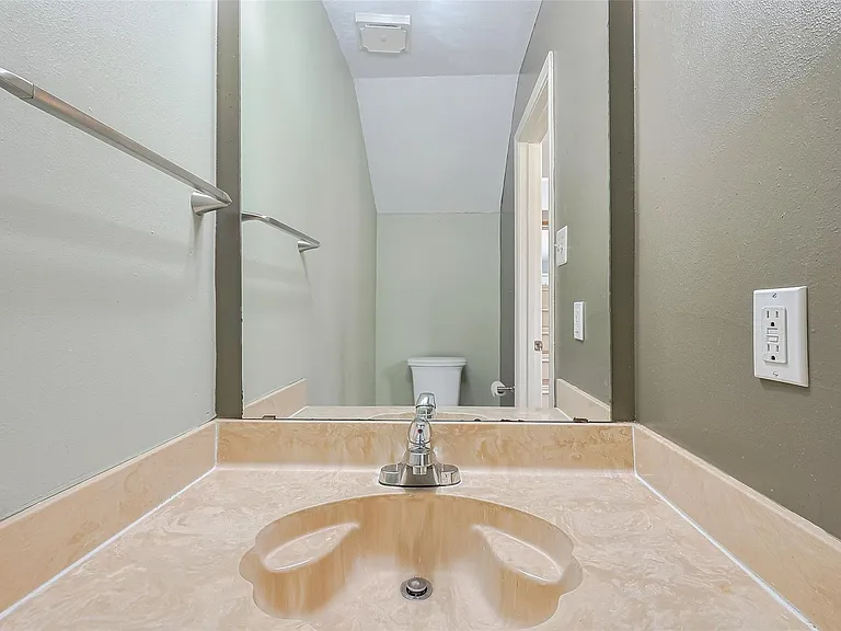 1103 Cheyenne Meadows Dr — Photo 39