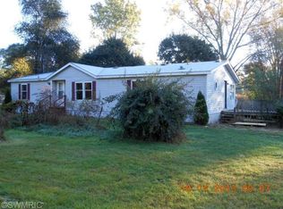 886 Ralston Rd, Colon, MI 49040