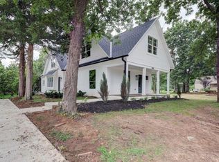 10015 Johnson Dr, Merriam, KS 66203