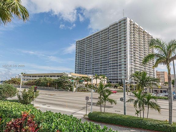 5th image of 7601 E Treasure Dr APT 910