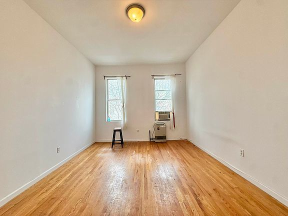 5th image of 192 Wilson Ave #3L