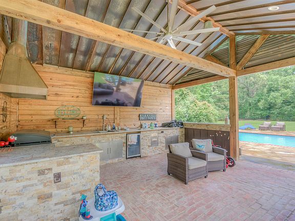 3rd image of 5154 Pine Hill Rd