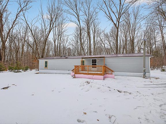 3rd image of 6220 Maple Trl