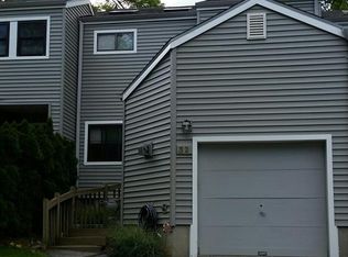 32 Bridle Path Rd, Ossining, NY 10562