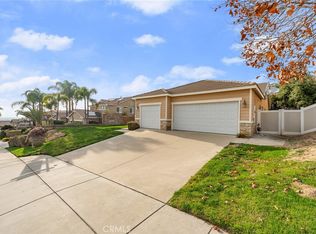 30114 Centro Vis, Highland, CA 92346