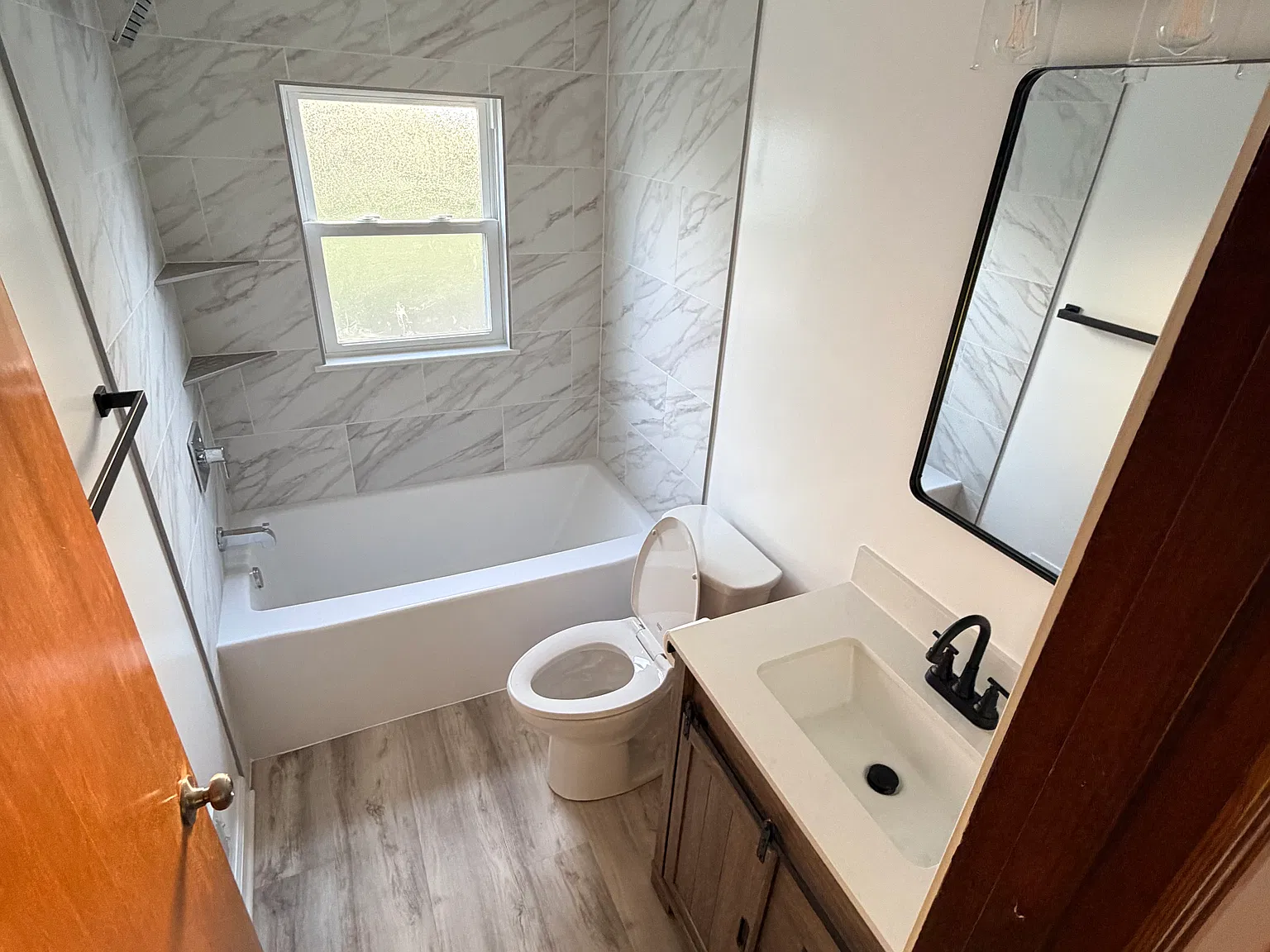 2 bed, 1.5 bath, 1008 sqft, $1,600 — Photo 3