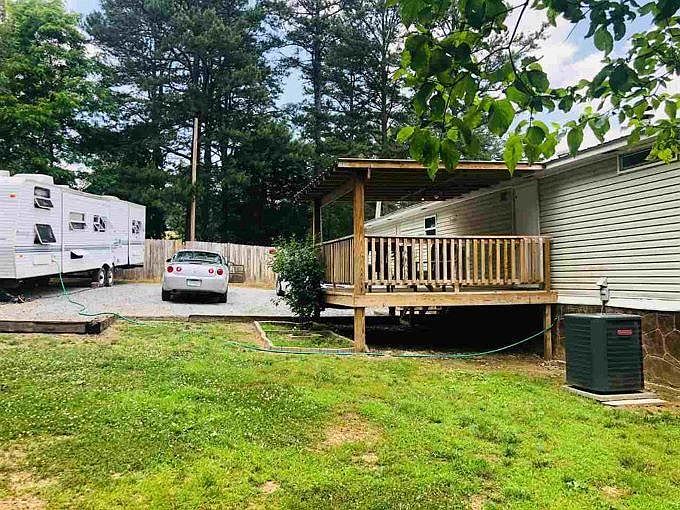 1st image of 2439 Stonewall Jackson Dr