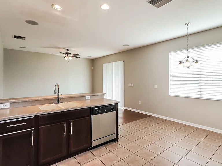 1119 Windton Oak Dr — Photo 12