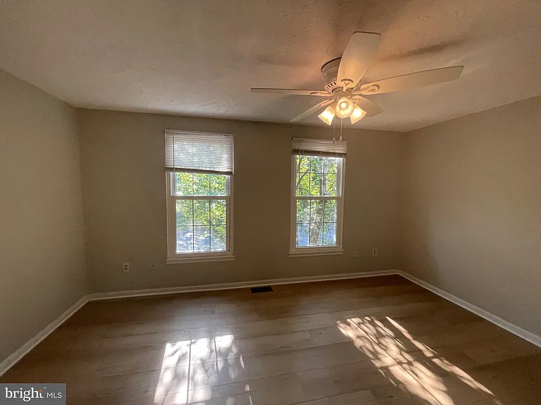 11906 Fieldthorn Ct — Photo 17