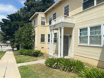 Silverlake Garden Apartments — Photo 20