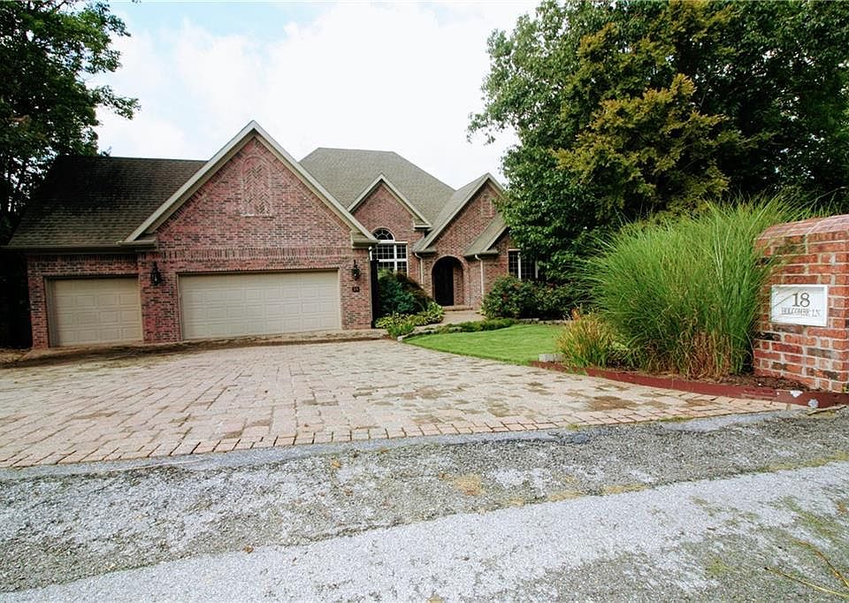 1st image of 18 Holcombe Ln