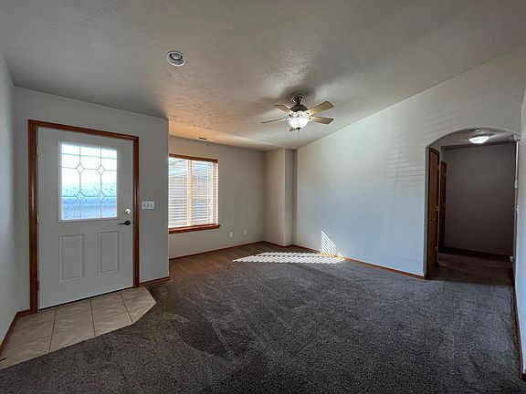 3rd image of 301 S Belfair St
