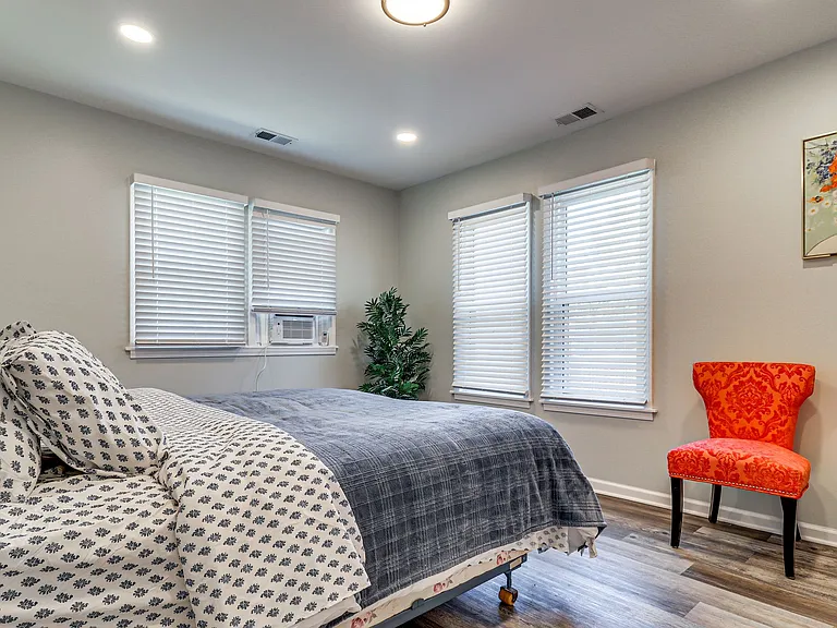 1466 Virginia Park Ave — Photo 19