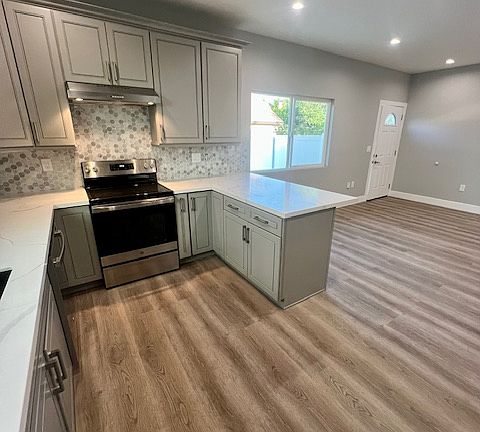 5th image of 6227 Orion Ave